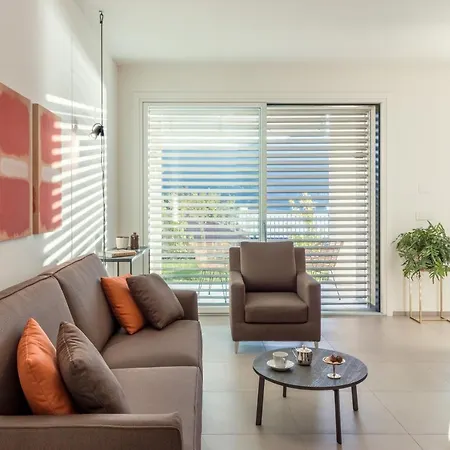 Ξενοδοχείο Grand Majestic 4*