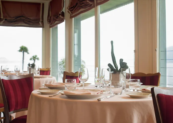 Отель Grand Majestic 4*