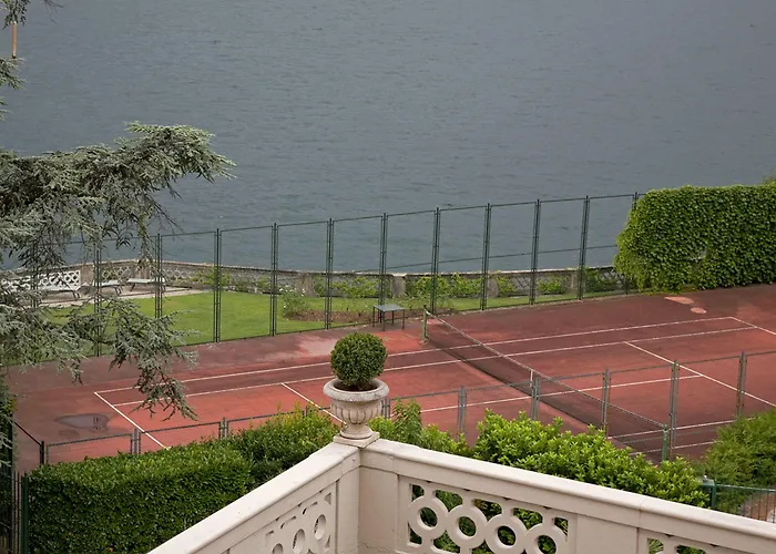 Hotel Grand Majestic 4*