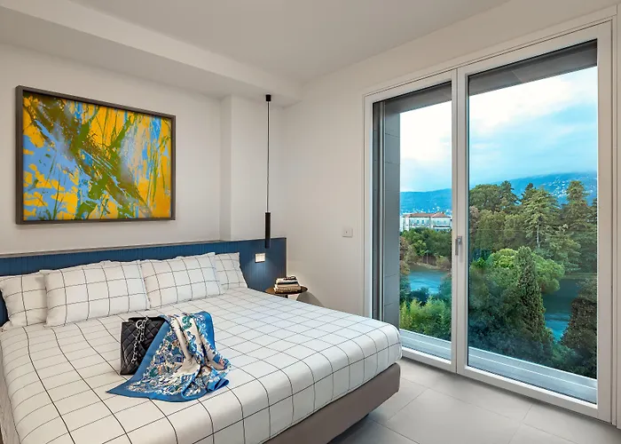 Grand Majestic Hotel 4*